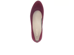 Gabor 71.421.15 - Burgundy slip-on shoe with a low block heel on a white background top view