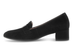 Gabor 71.432.17 - Black loafer shoe on a white background, inner view.