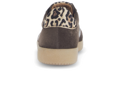 Gabor 73.300.18 West Brown sneaker with leopard print heel, beige sole, white background