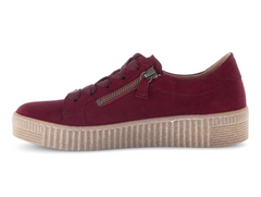 Gabor 73.334.35 Wisdom - suede burgundy laced fashion sneaker with double zips, a beige sole, on a white background inner view